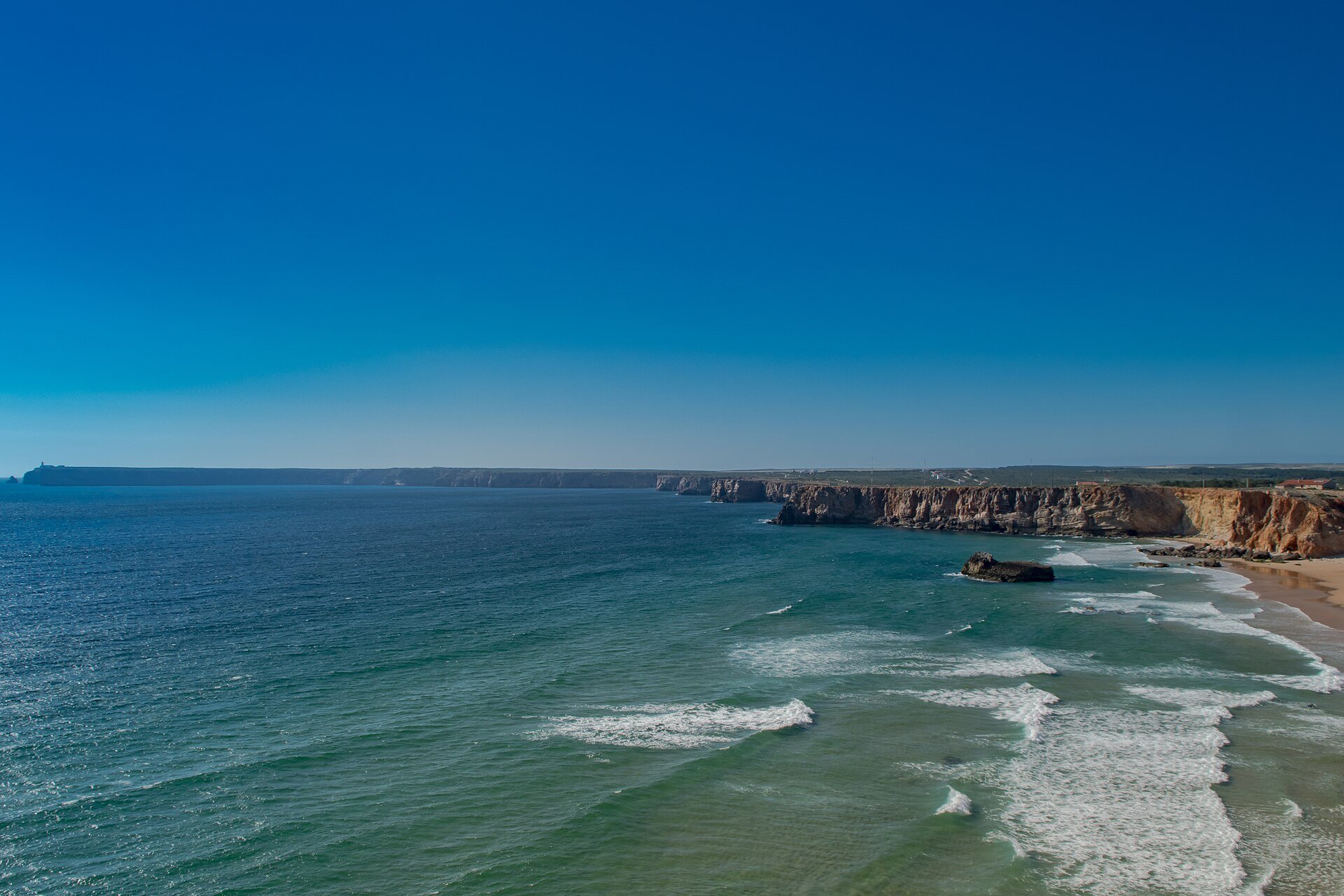 Sagres ist eine portugiesische Gemeinde im Westen der Algarve, nahe dem Cabo de São Vicente, dem südwestlichsten Punkt des europäischen Festlands.